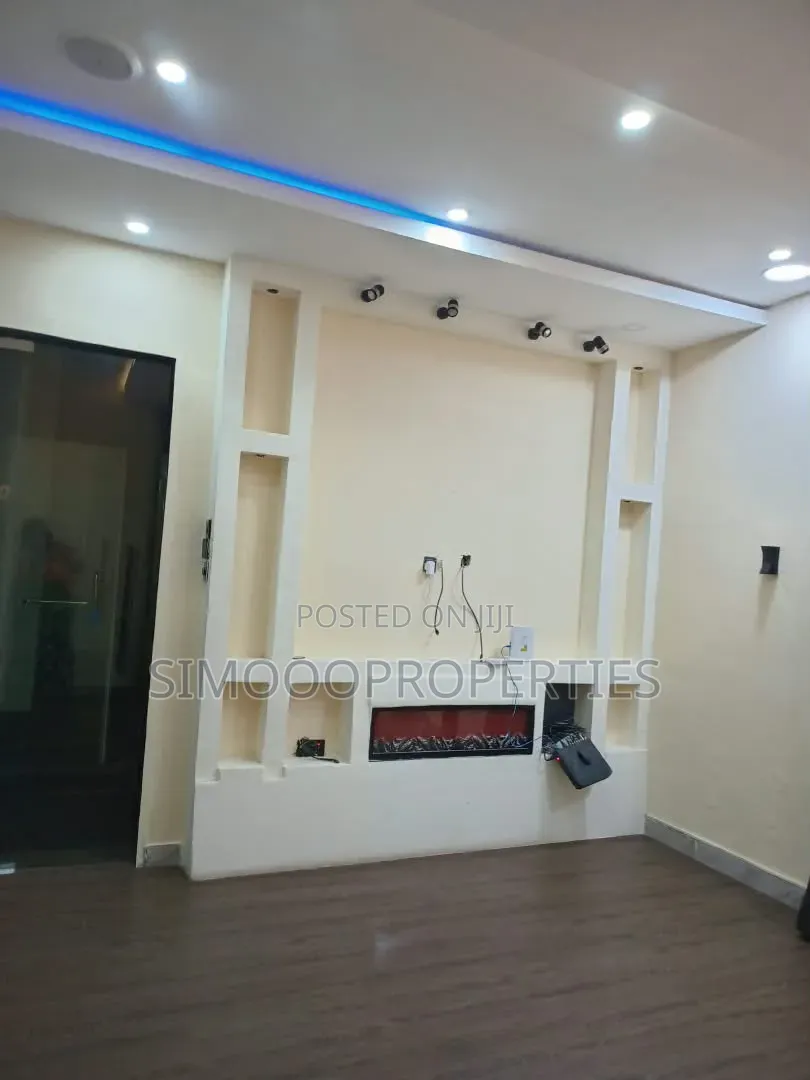 5bdrm Duplex in Mayfair, Awoyaya for sale in Awoyaya
