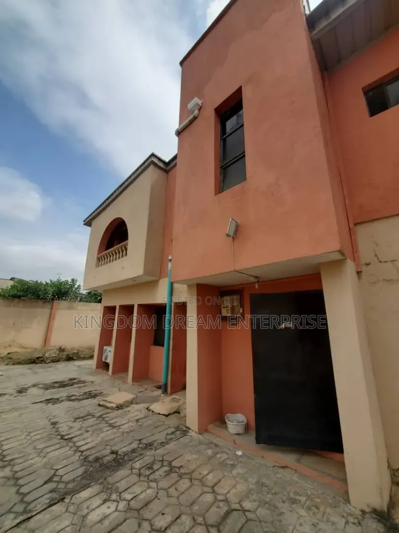 3bdrm Block of Flats in Oko Oba Abulegba for sale in Abule Egba
