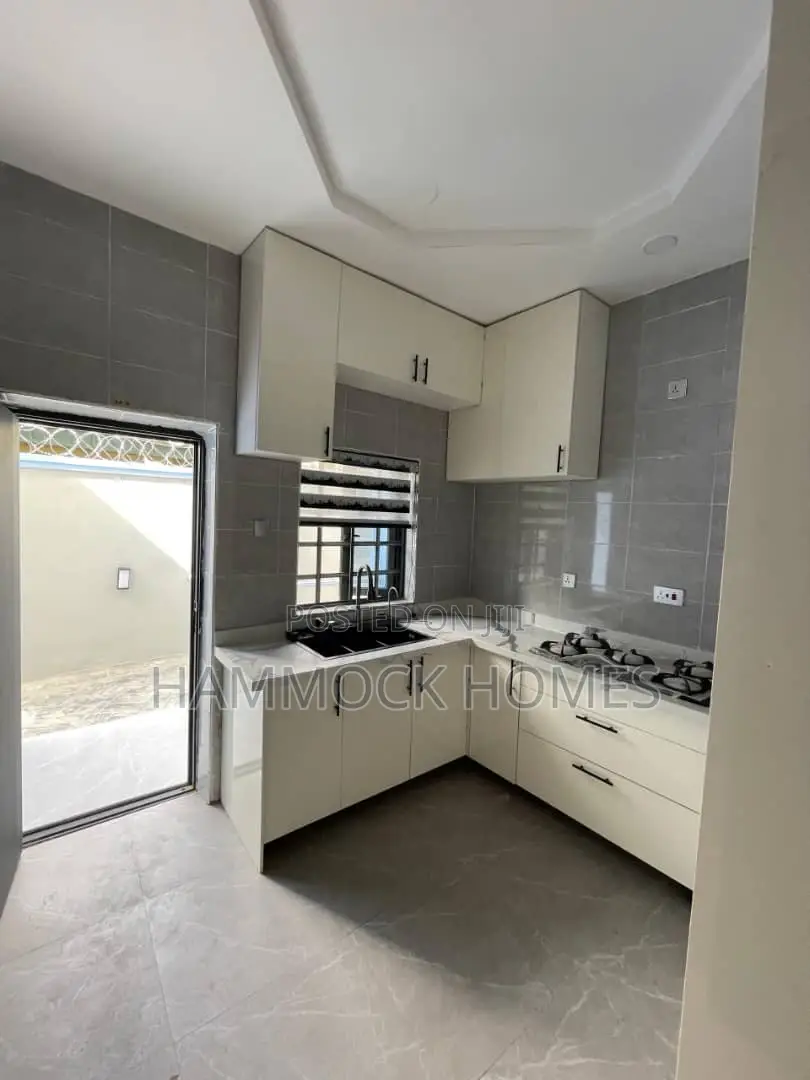 Furnished 1bdrm Room & Parlour in Richie Gardens, Rind Road for rent in Rind Road