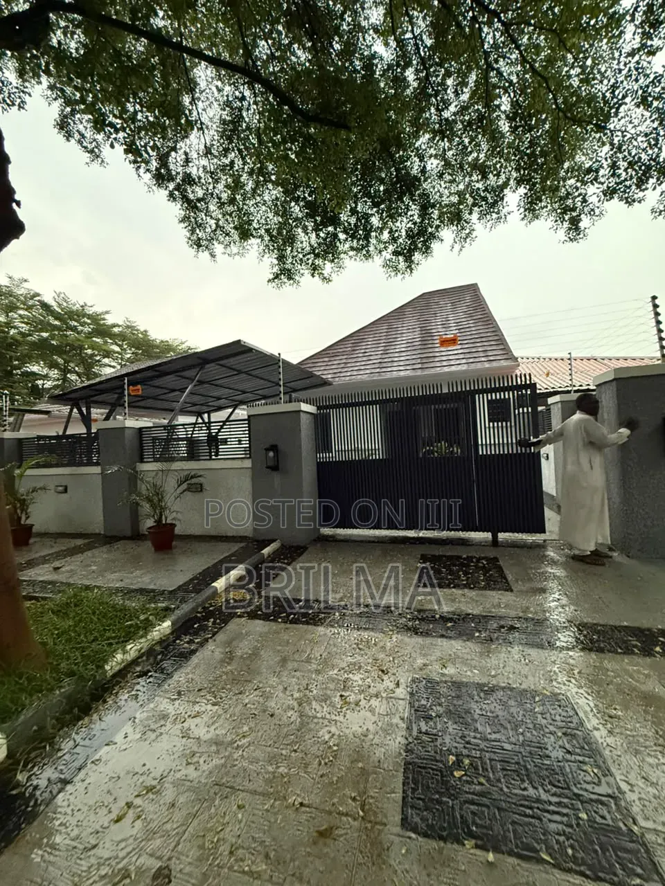 3bdrm Bungalow in Mbora for sale in Mbora