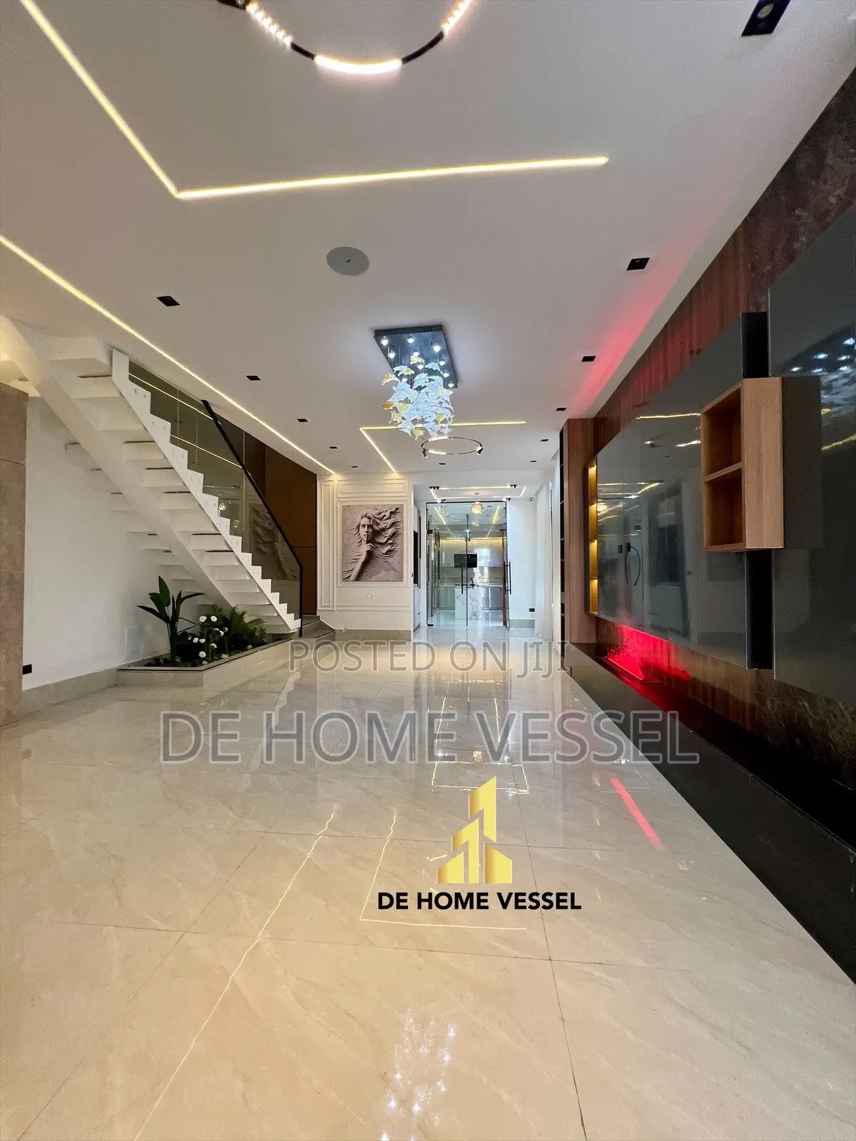 5bdrm Duplex in Chevron for sale in Chevron