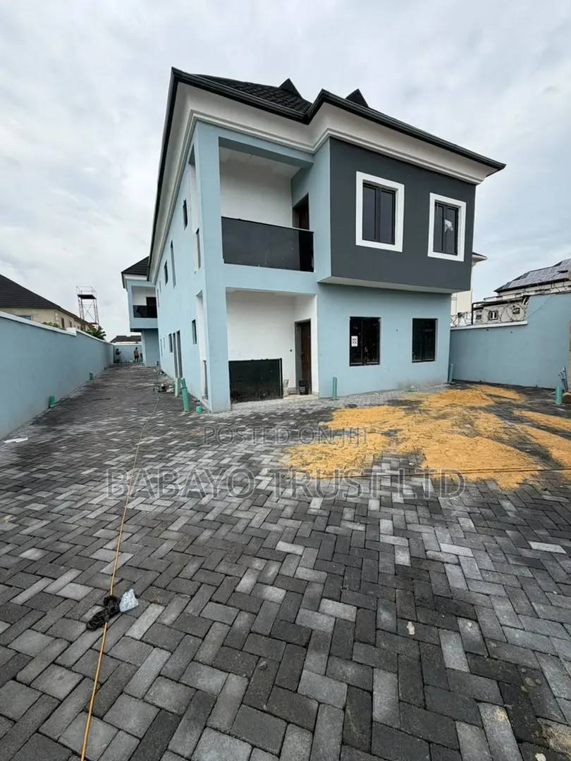 3bdrm Apartment in Oke Ira / Ajah for sale in Oke Ira / Ajah