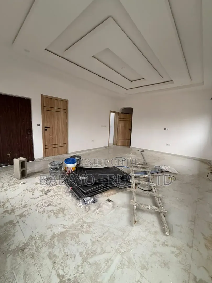 3bdrm Apartment in Oke Ira / Ajah for sale in Oke Ira / Ajah