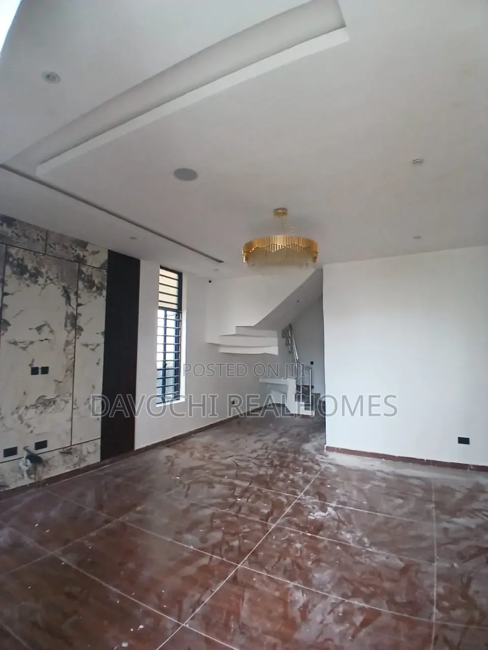 4bdrm Duplex in Chevron for sale in Chevron