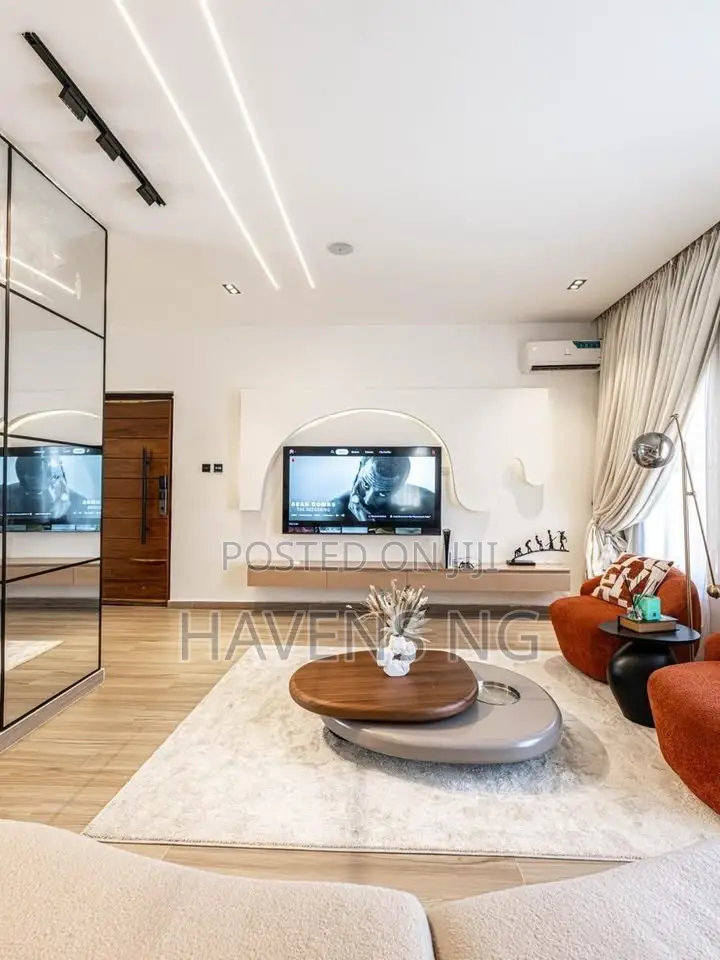 New 2-Bedroom Apartment With PS5, Snooker Bathtub in Ikate