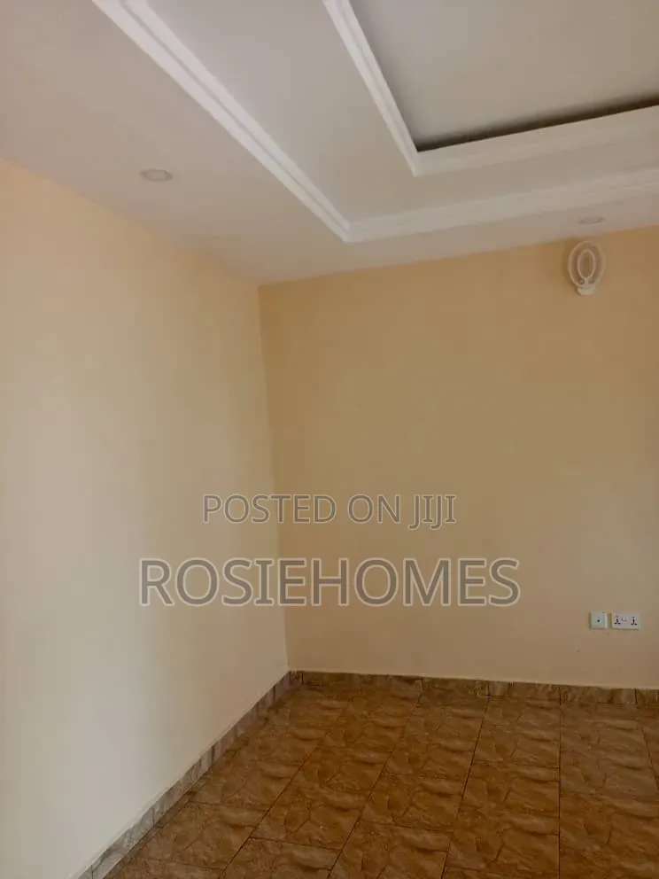 1bdrm Block of Flats in Alatise, Aiyeteju for rent in Aiyeteju