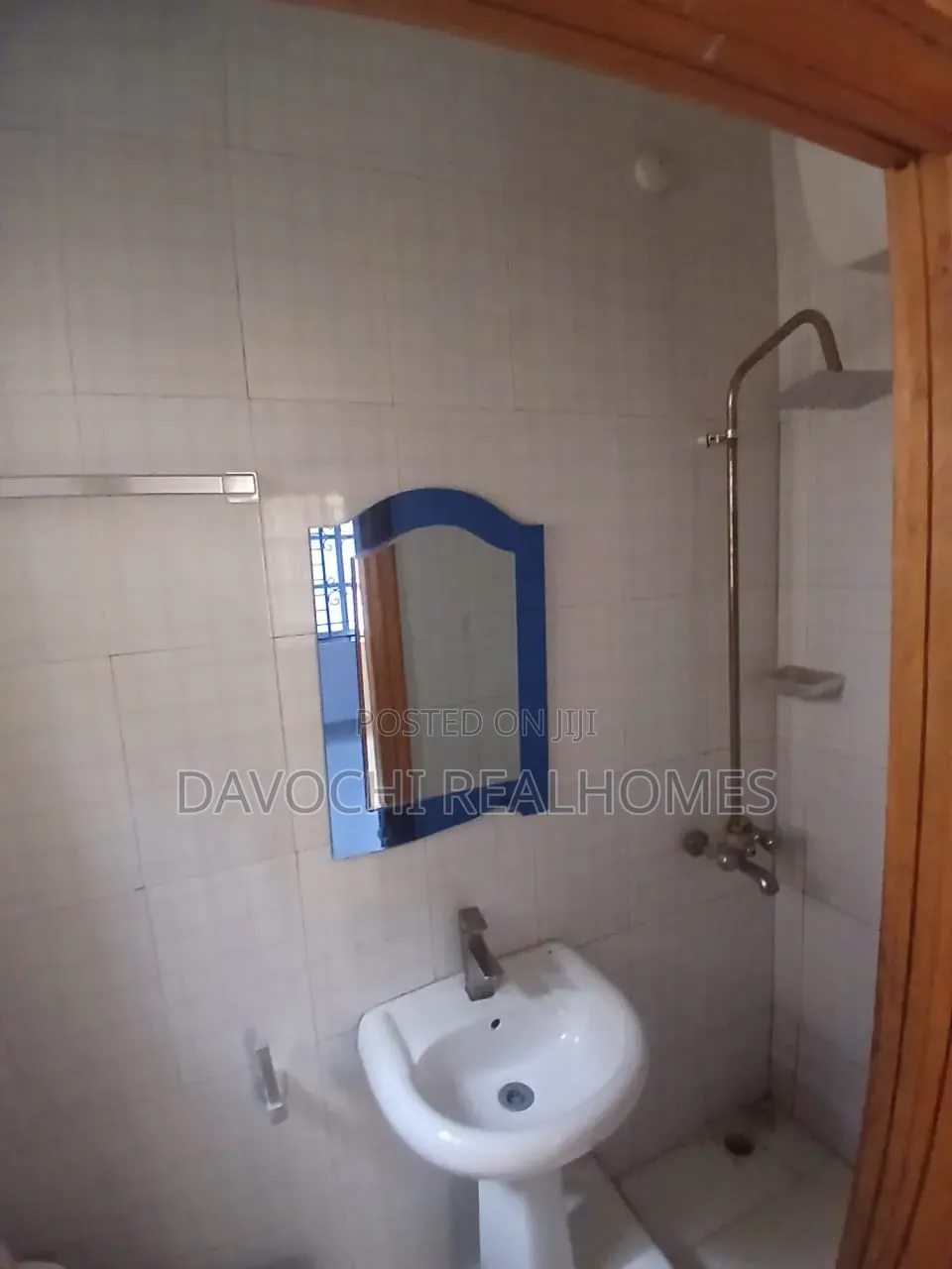 5bdrm Duplex in Ikota for rent in Ikota