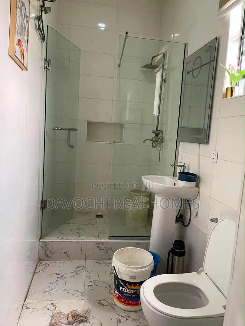 4bdrm Duplex in Chevron for sale in Chevron
