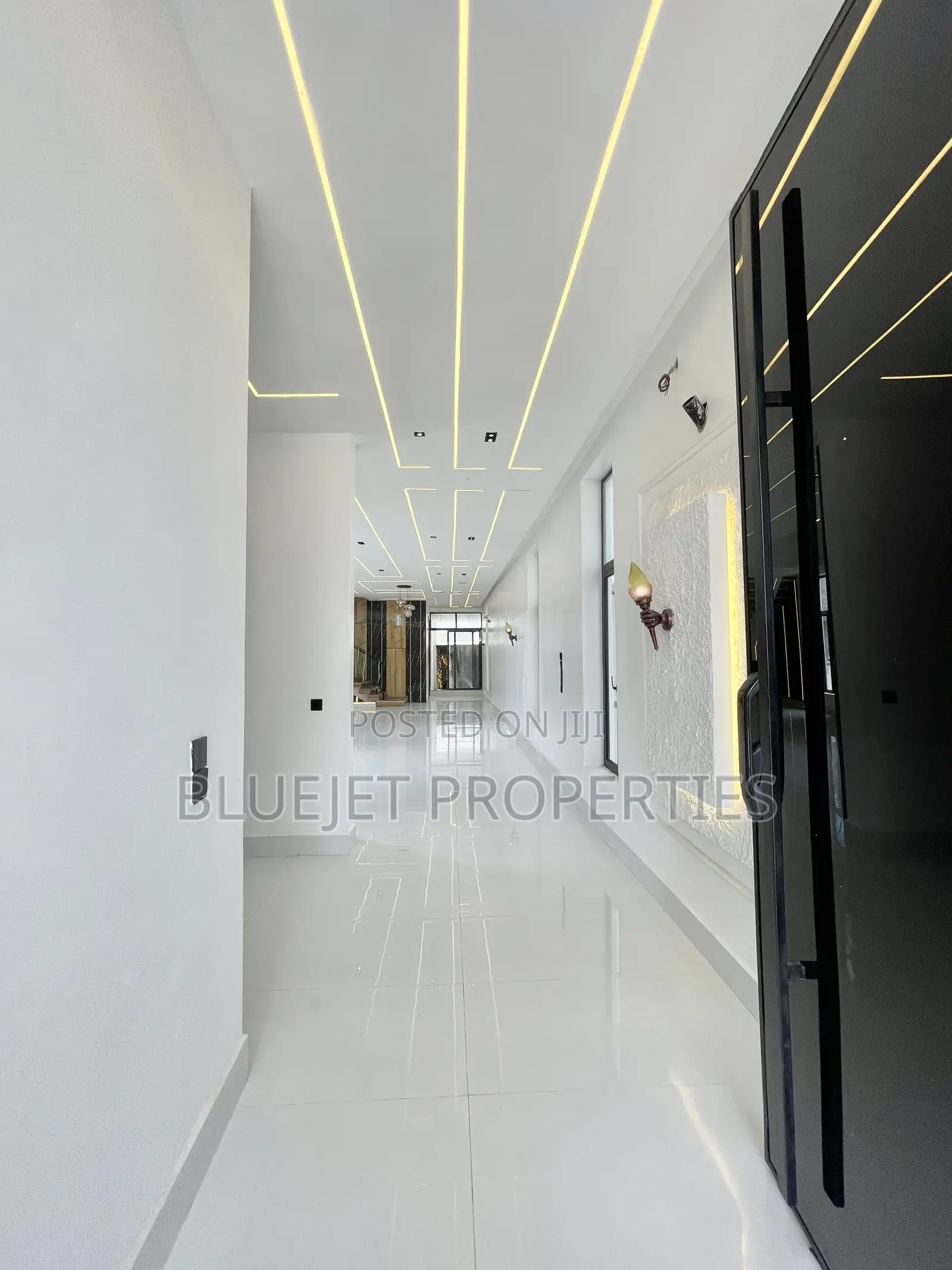 5bdrm Duplex in Ajah for sale in Ado / Ajah