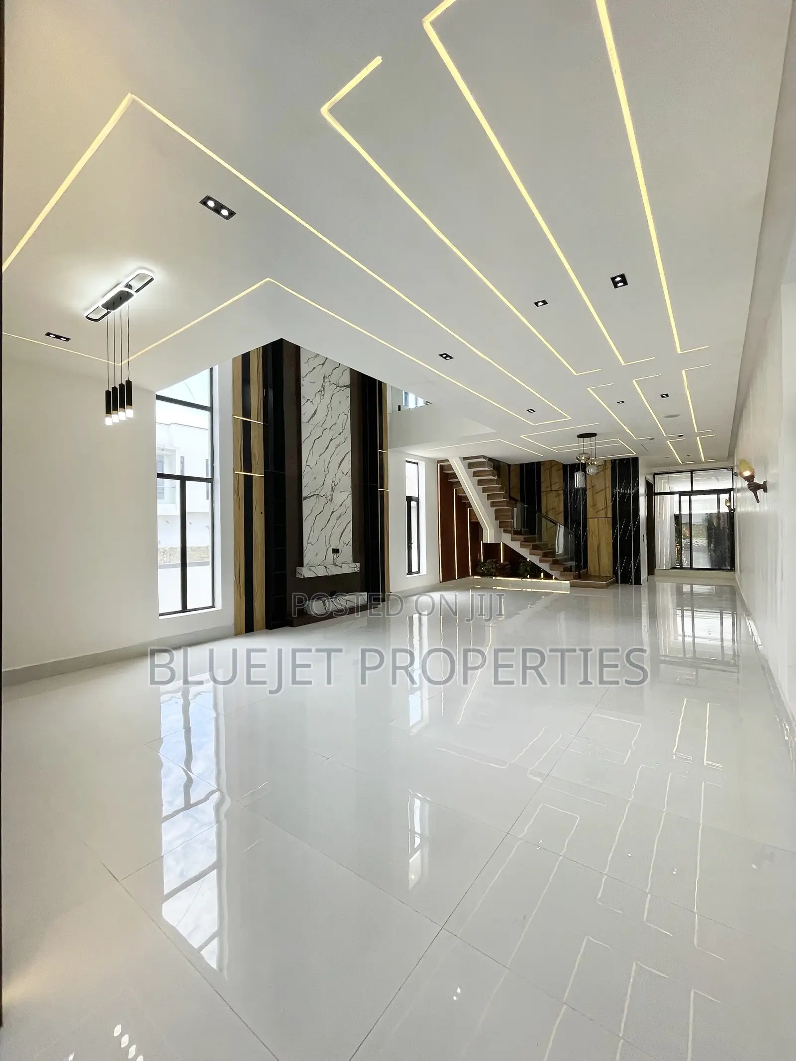 5bdrm Duplex in Ajah for sale in Ado / Ajah