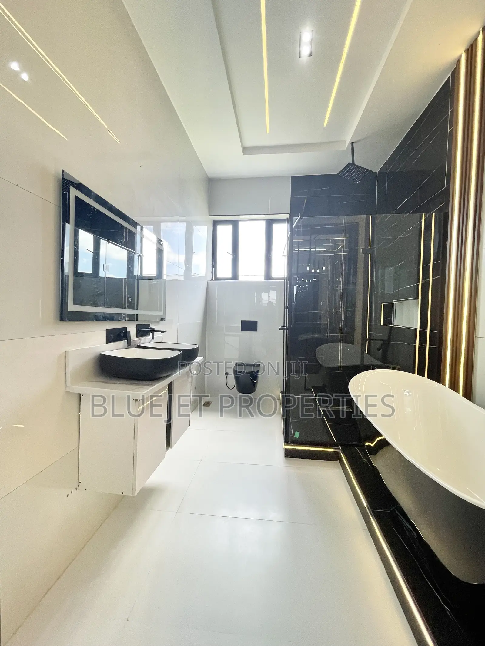 5bdrm Duplex in Ajah for sale in Ado / Ajah