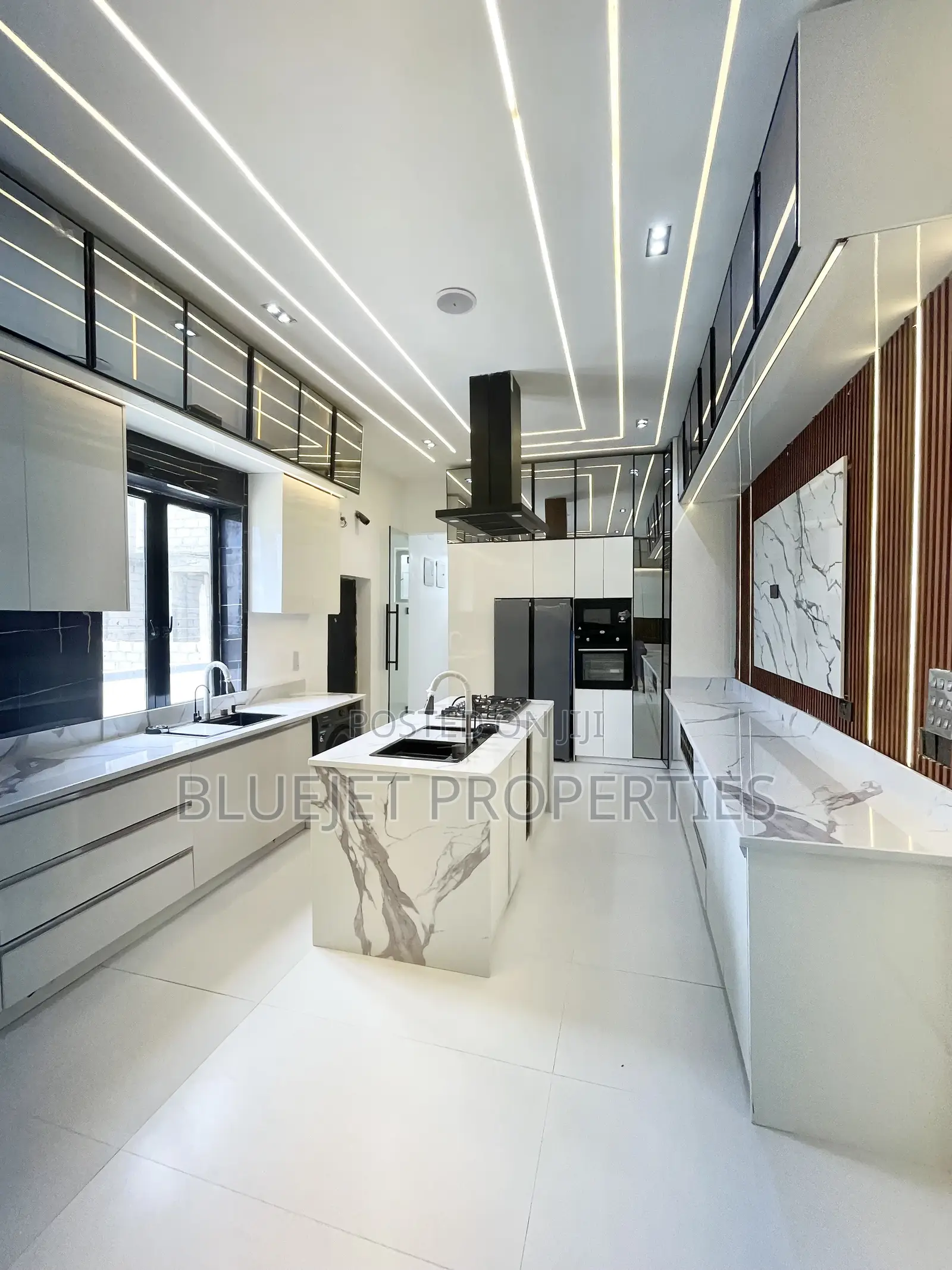 5bdrm Duplex in Ajah for sale in Ado / Ajah