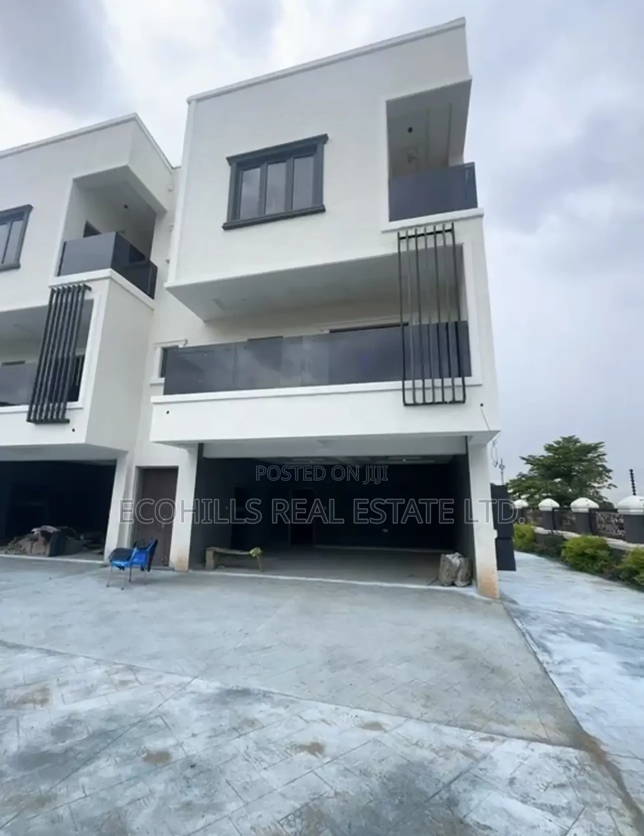 5bdrm Townhouse/Terrace in Guzape Main for sale in Guzape District