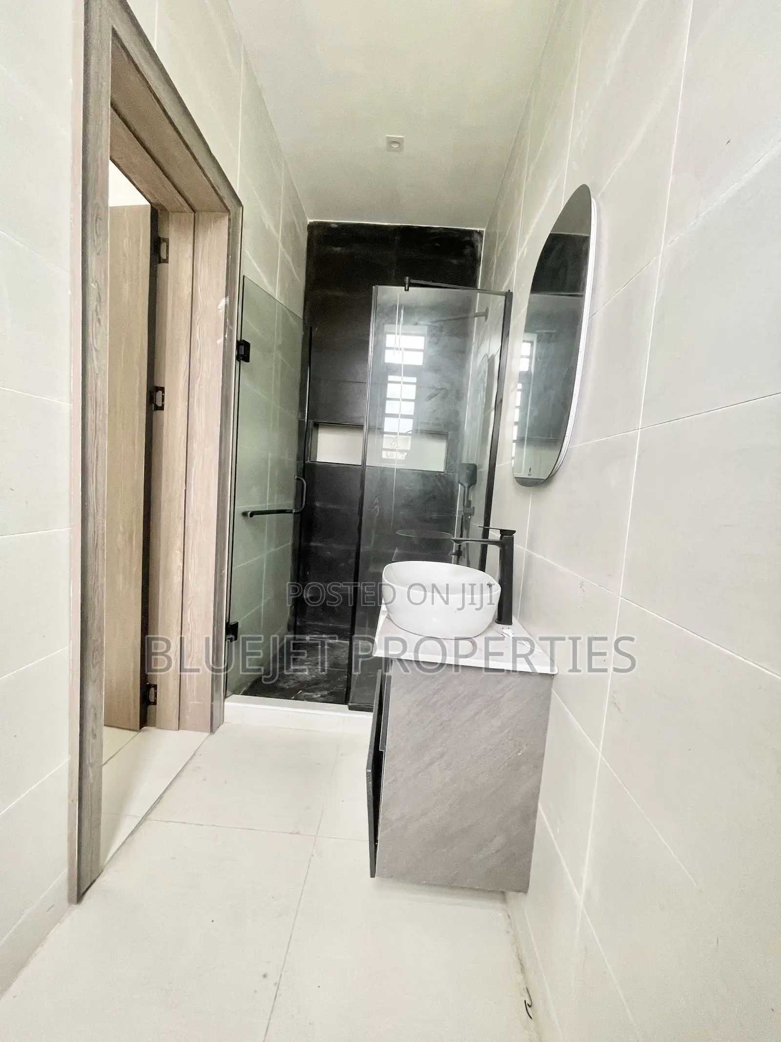 2bdrm Apartment in Osapa London for sale in Osapa london