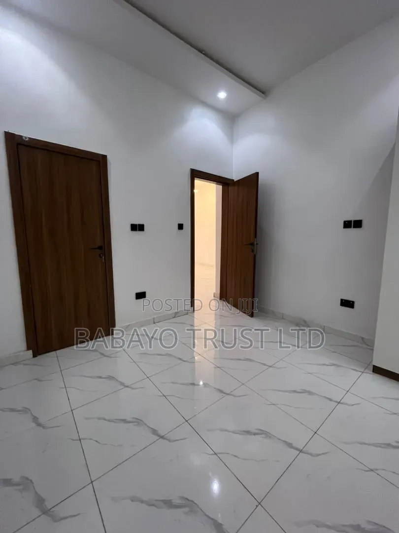 4bdrm Duplex in Sangotedo for sale in Sangotedo