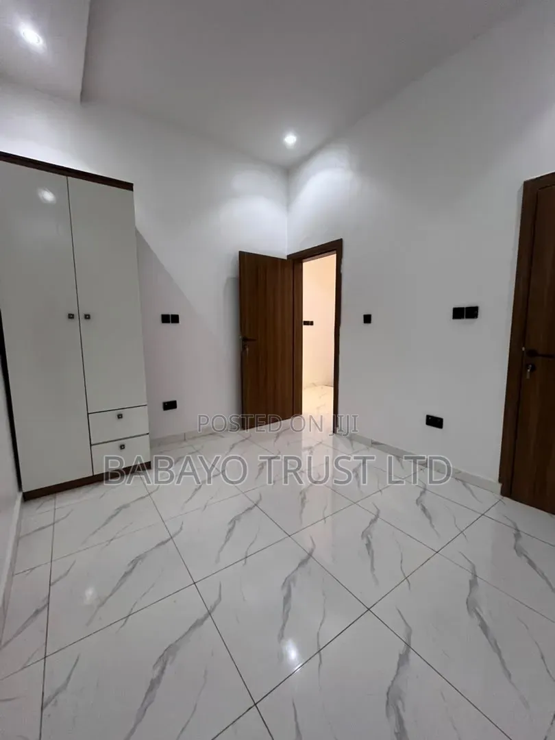 4bdrm Duplex in Sangotedo for sale in Sangotedo