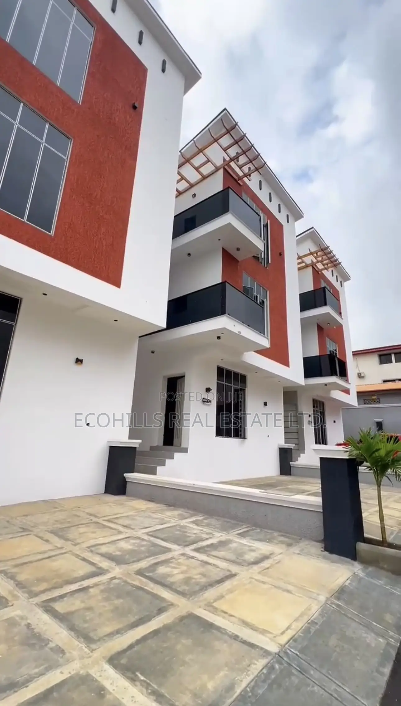 4bdrm Townhouse/Terrace in Utako for sale in Utako