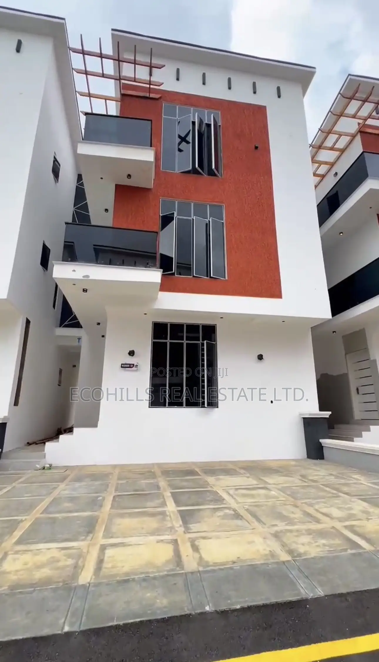 4bdrm Townhouse/Terrace in Utako for sale in Utako