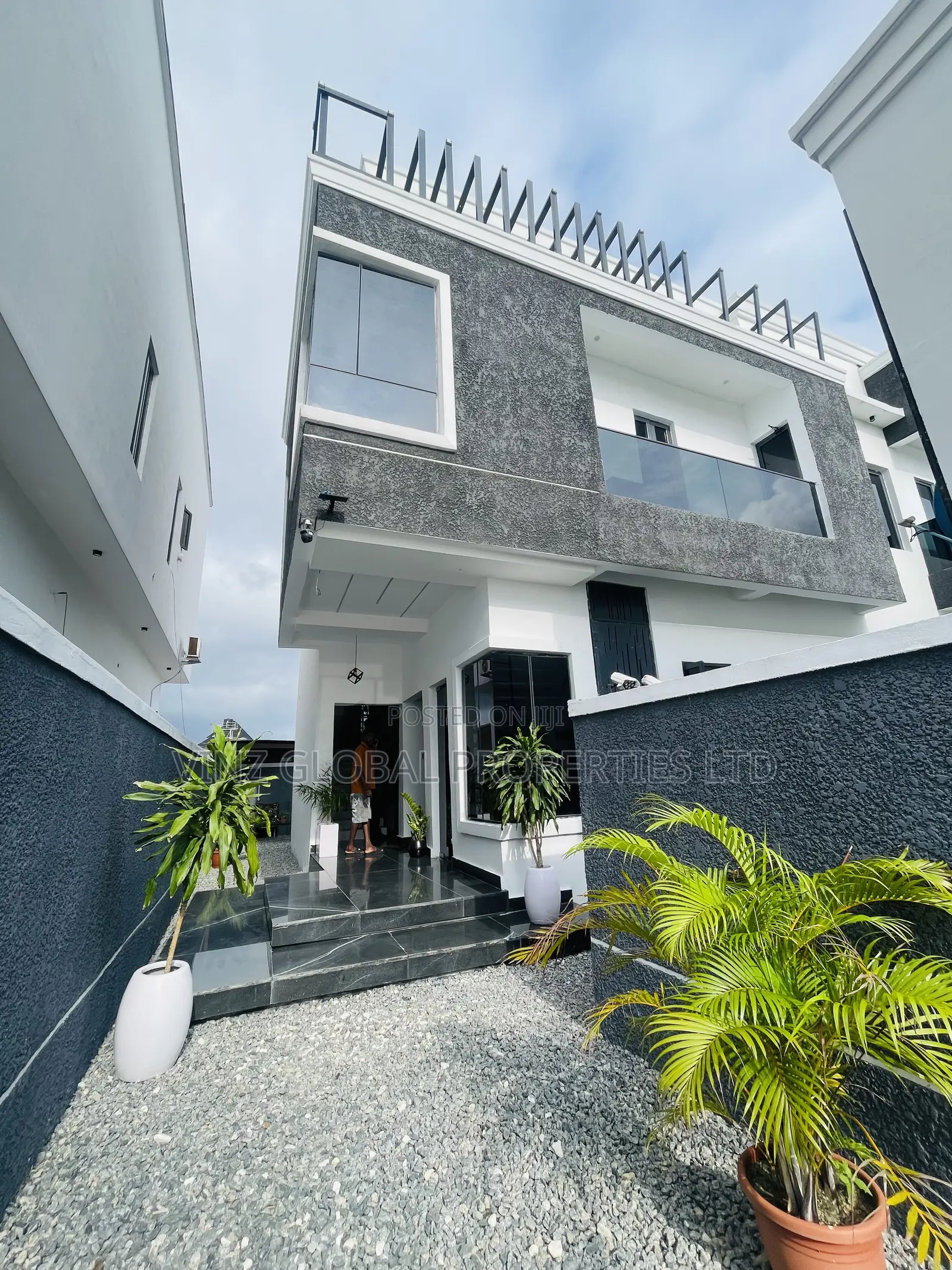 Newly Built 2 Bedroom Apartment With Gym and Excellent Facilities in Sangotedo