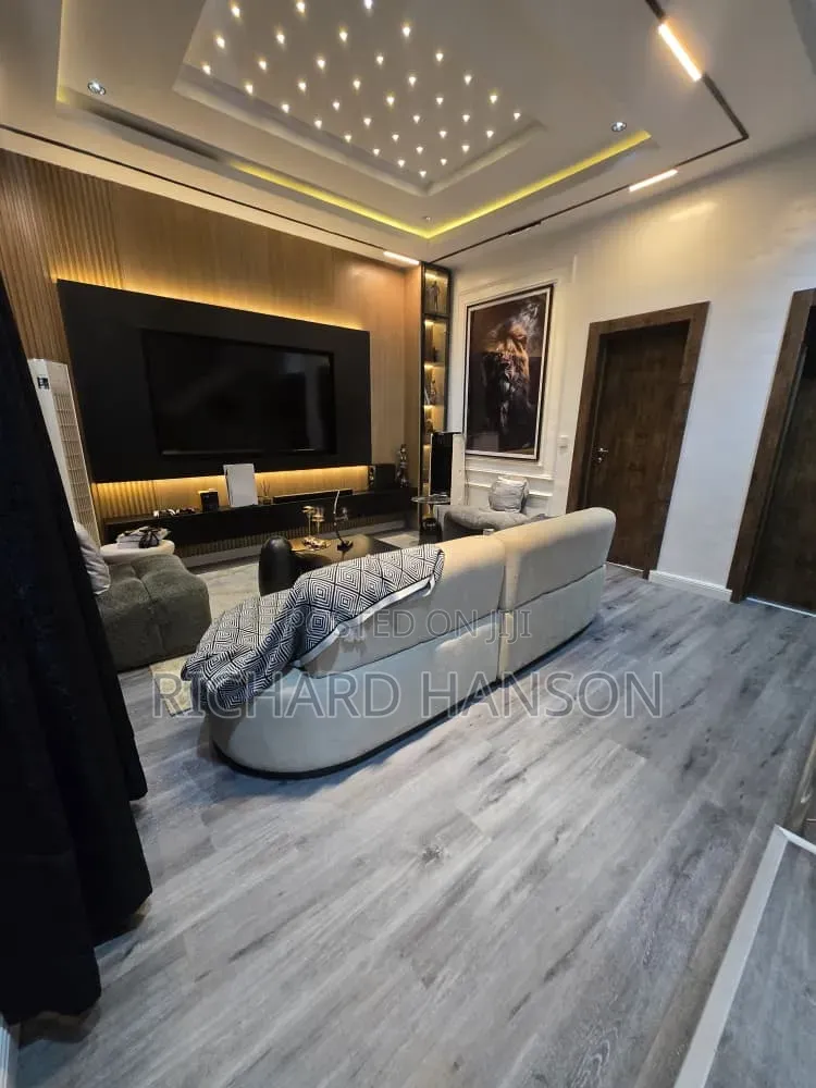 4bdrm Duplex in Chevron Lekki for rent in Chevron