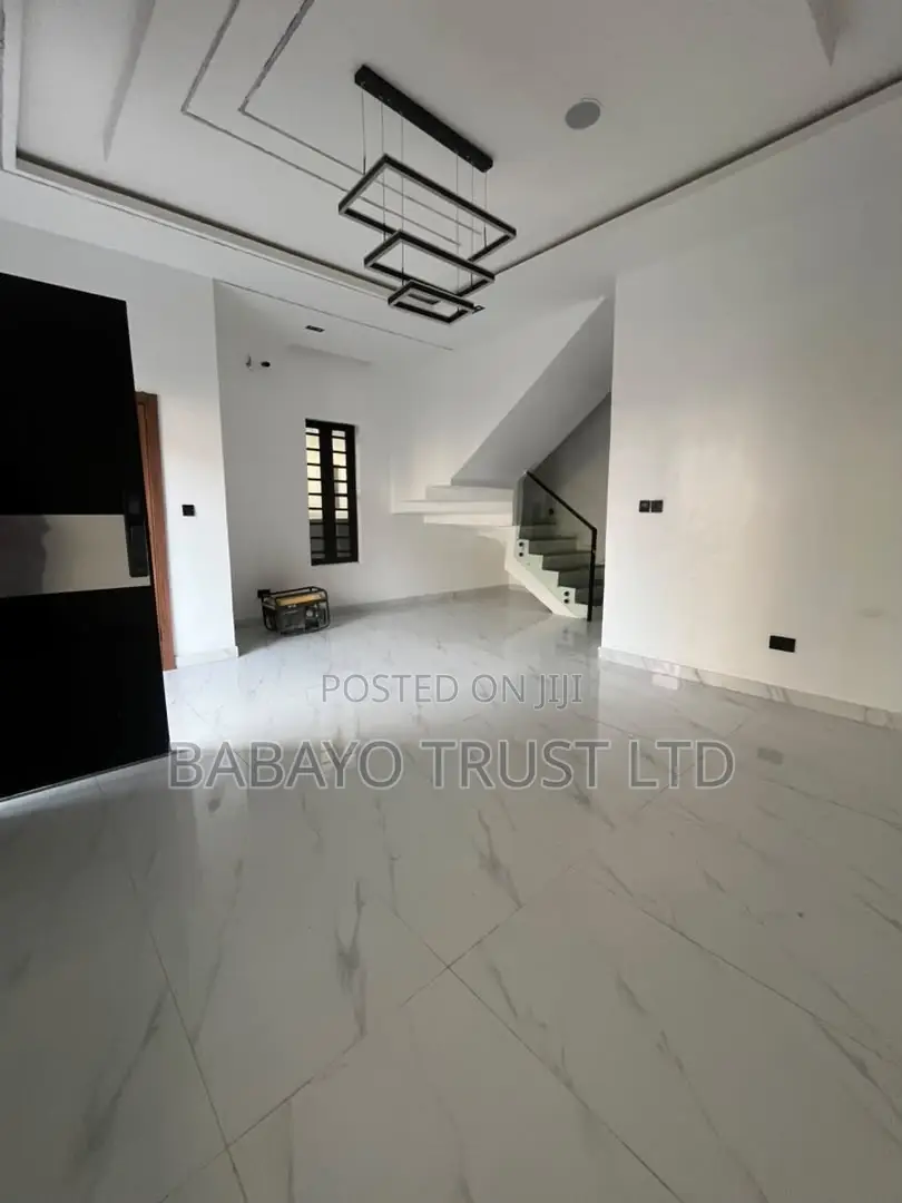 4bdrm Duplex in Sangotedo for sale in Sangotedo
