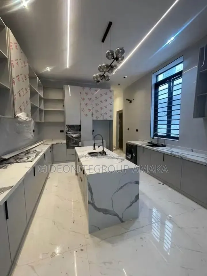 Furnished 4bdrm Duplex in Okhoromi, Off, Benin City for sale in Benin City