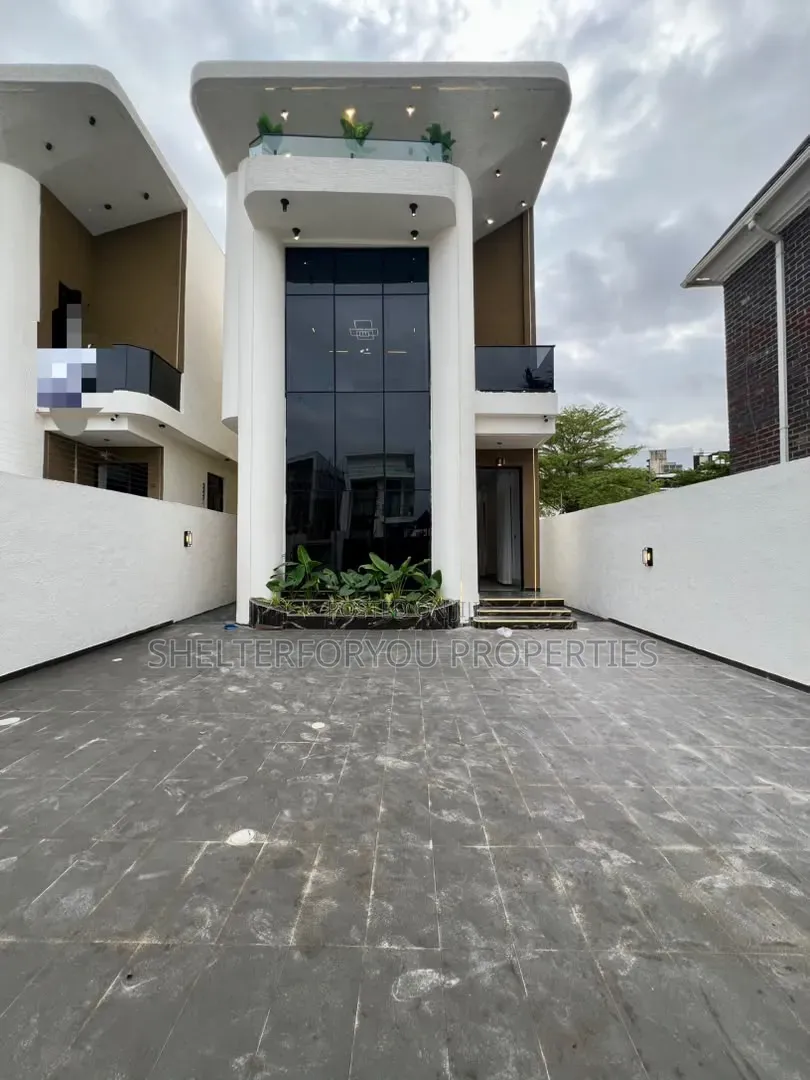 5bdrm House in Chevron for sale in Chevron