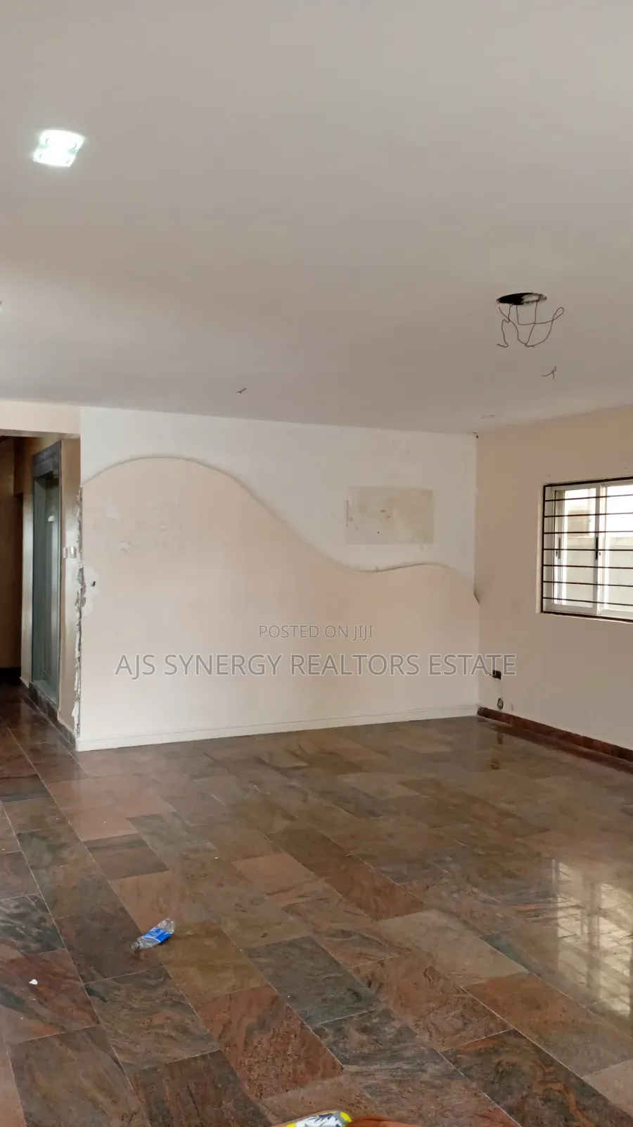 4bdrm Duplex in Lekki Phase 1 for rent in Lekki Phase 1