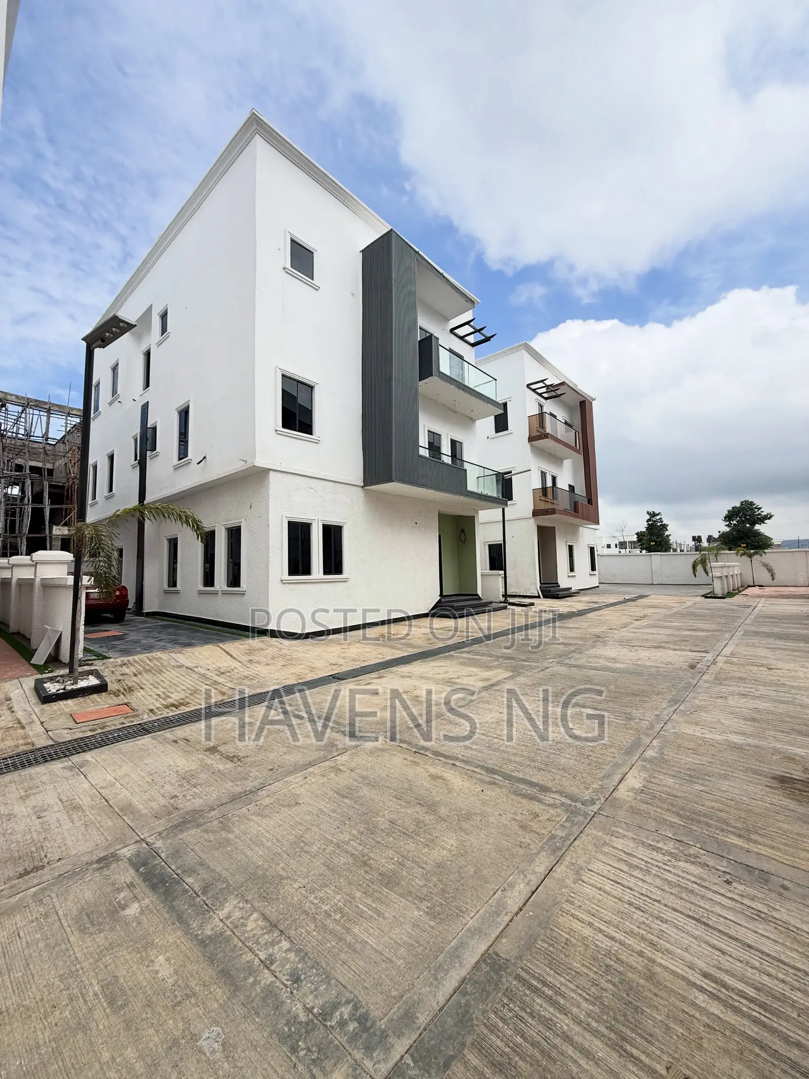 5bdrm Duplex in Jahi for sale in Jahi