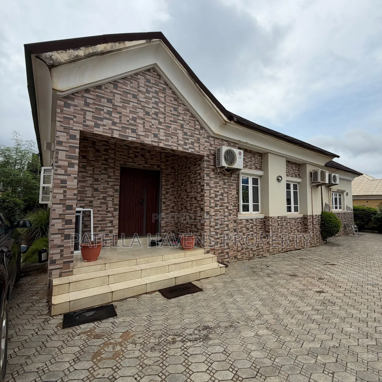 3bdrm Bungalow in Life Camp for sale in Life Camp