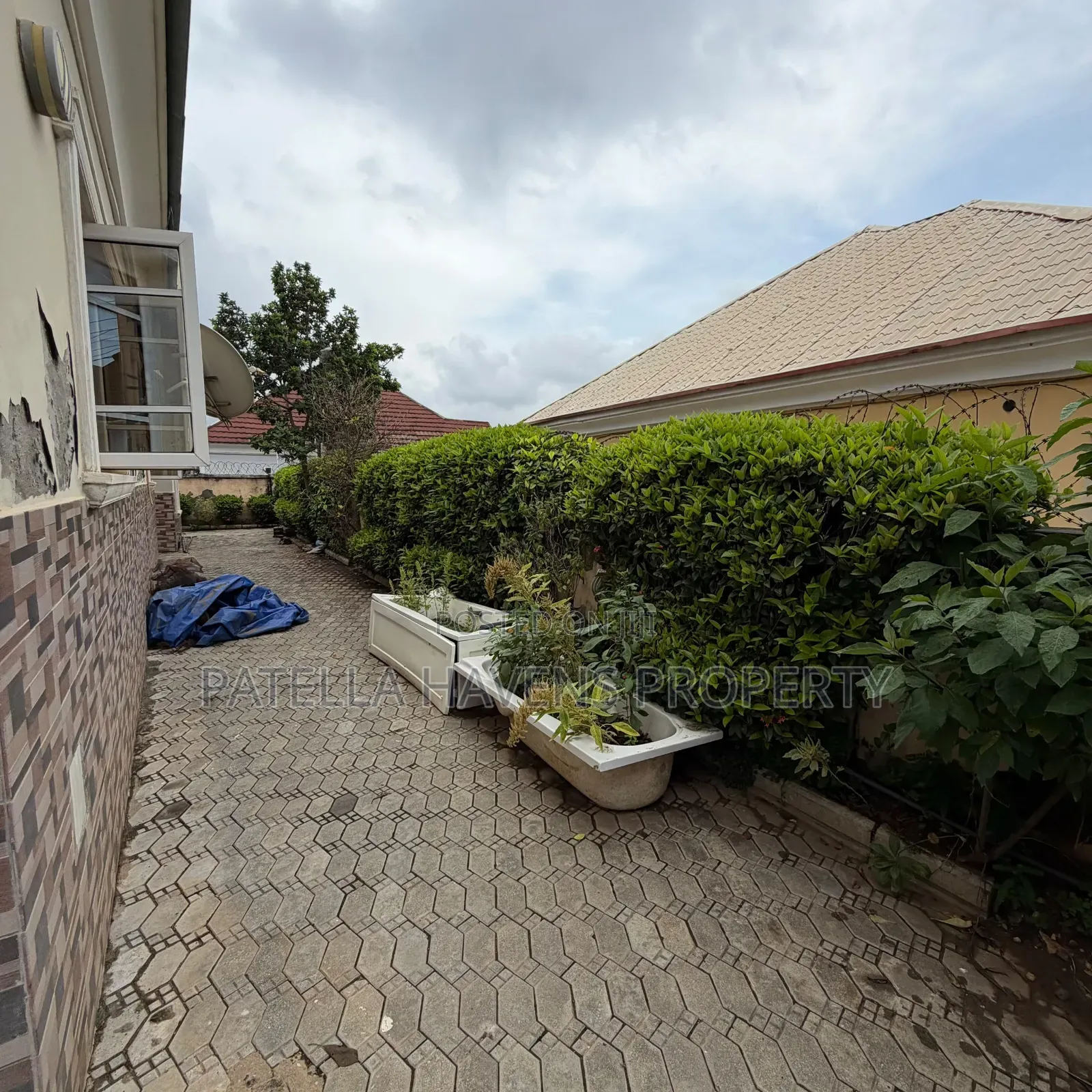 3bdrm Bungalow in Life Camp for sale in Life Camp