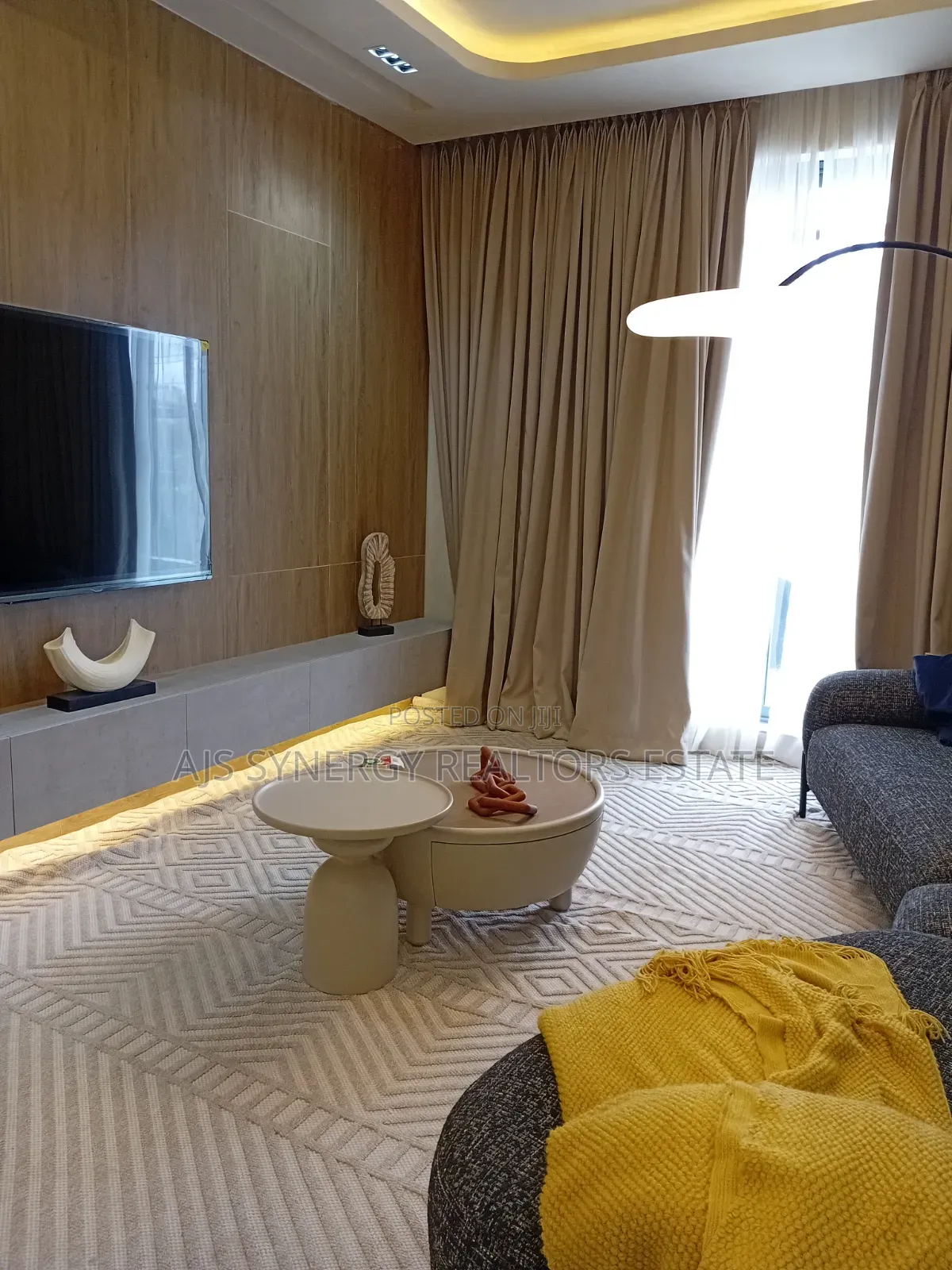 Furnished 2bdrm Apartment in Lekki Phase 1 for sale in Lekki Phase 1