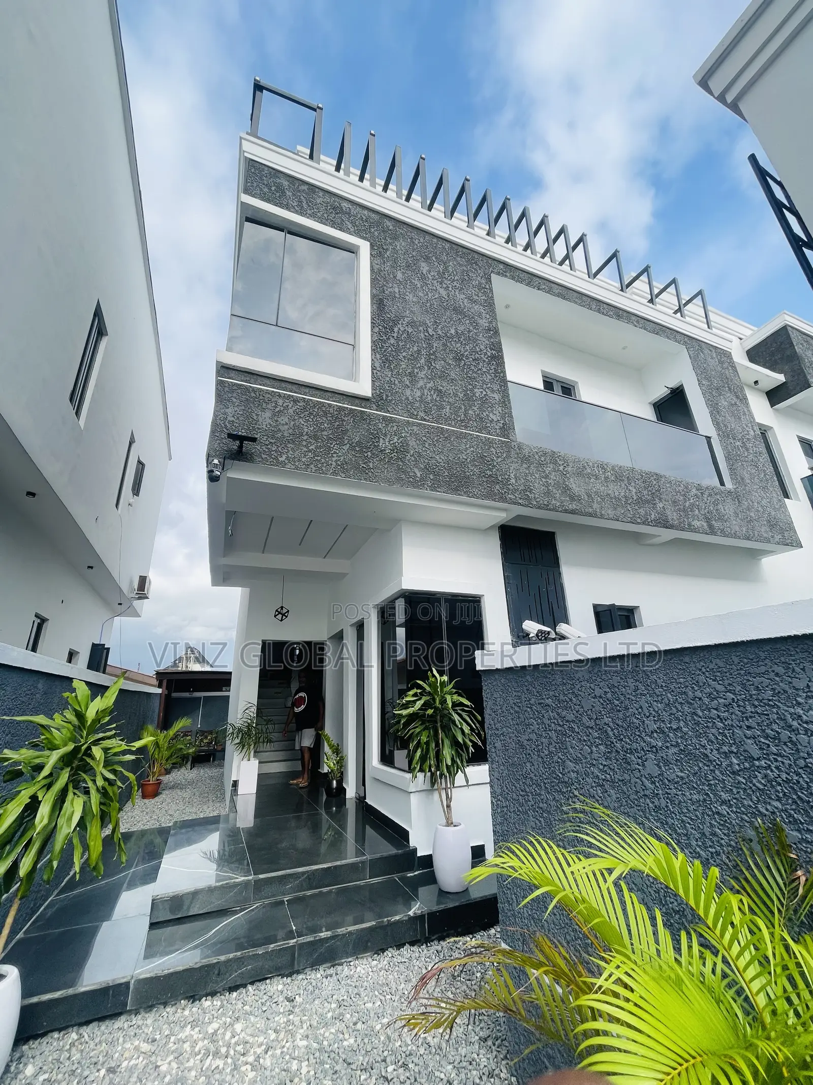 Brand New 2 Bedroom Luxury Apartment With Gym in Sangotedo