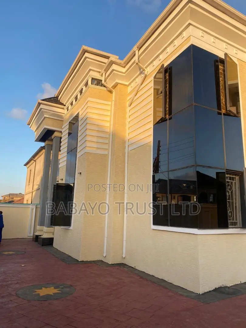 5bdrm Duplex in Genesis Estate, Iyana Ipaja for sale in Iyana Ipaja