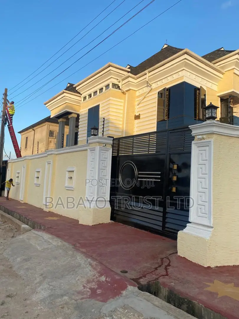 5bdrm Duplex in Genesis Estate, Iyana Ipaja for sale in Iyana Ipaja