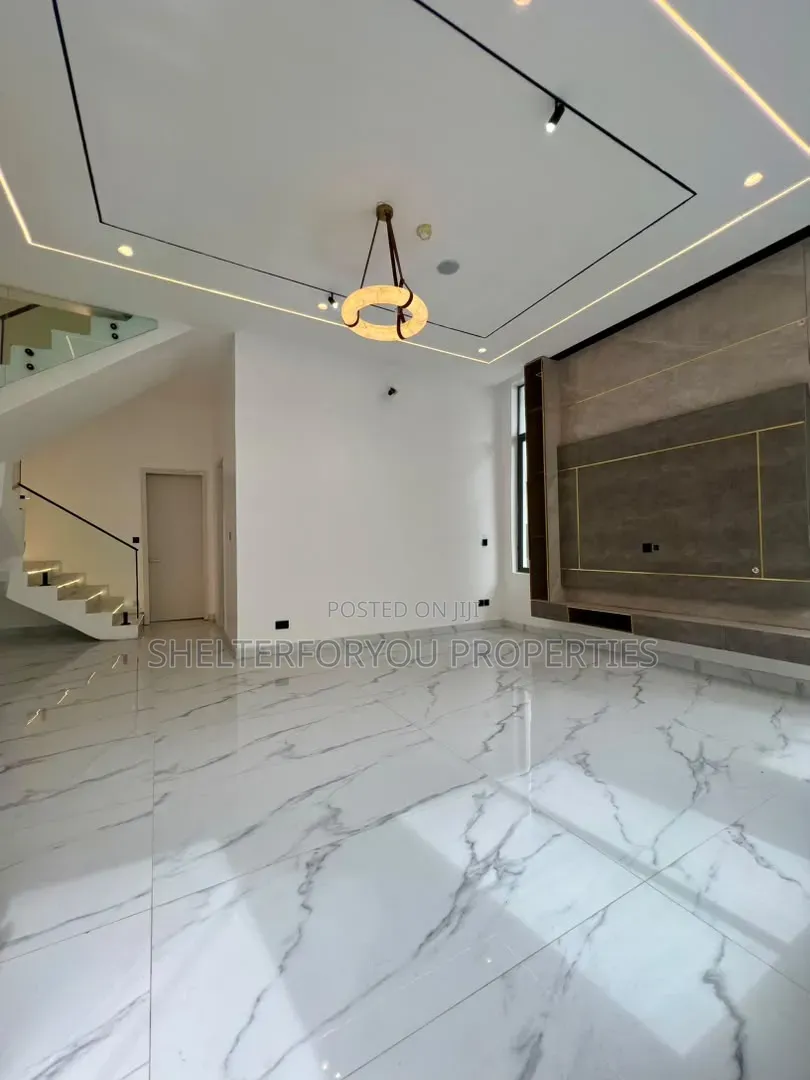 5bdrm Duplex in Lekki Expressway for sale in Lekki Expressway