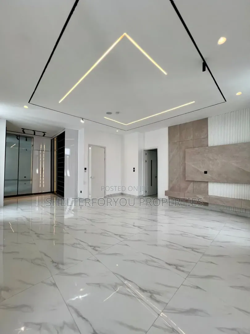 5bdrm Duplex in Lekki Expressway for sale in Lekki Expressway