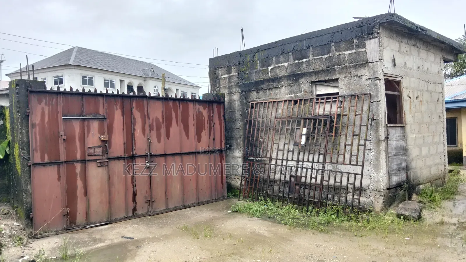 4bdrm Duplex in Near Save Alive, Rumuomasi for sale in Rumuomasi