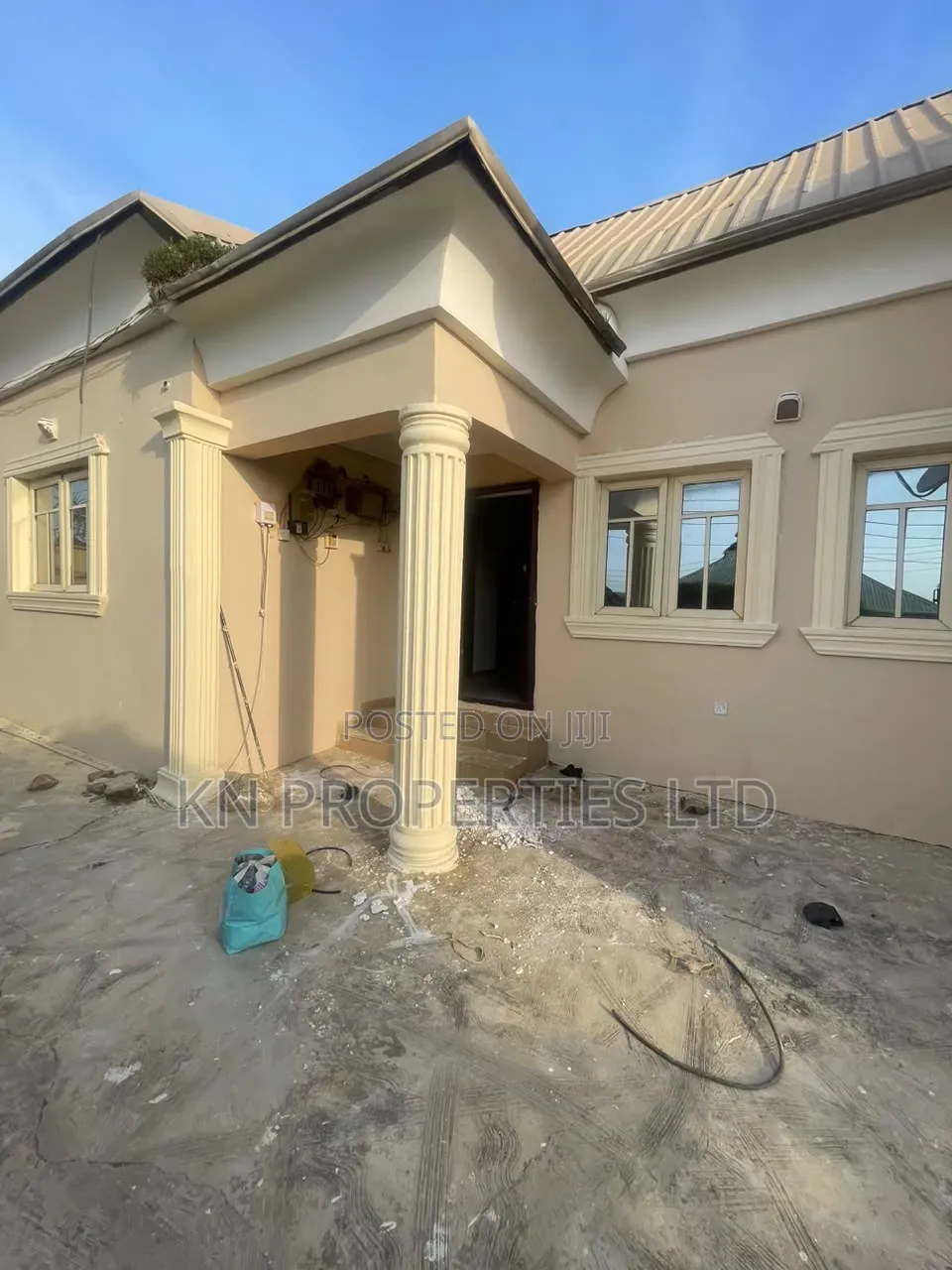3bdrm Bungalow in Lugbe Airport Road for rent in FHA