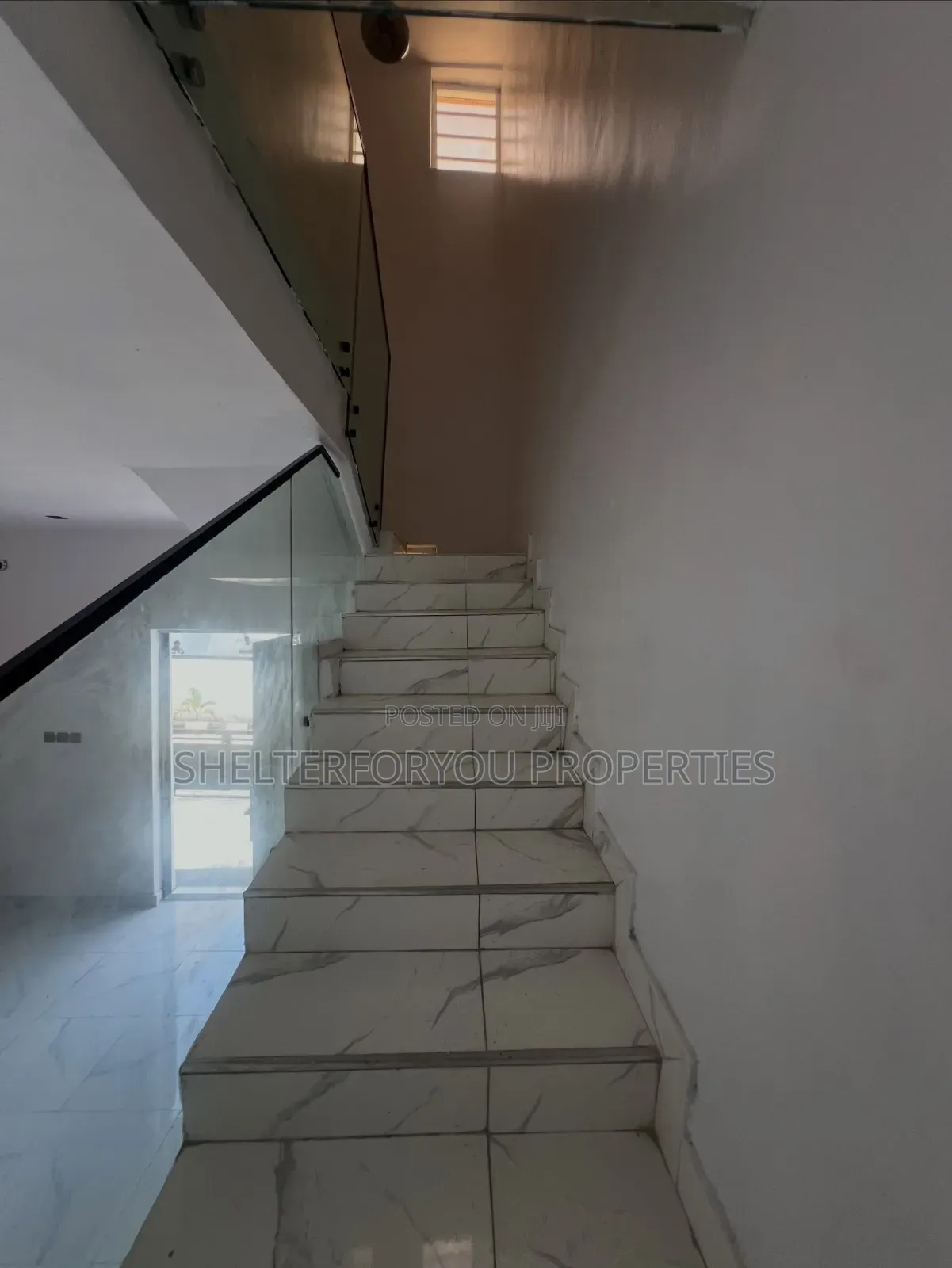 4bdrm Duplex in Ikota for sale in Ikota