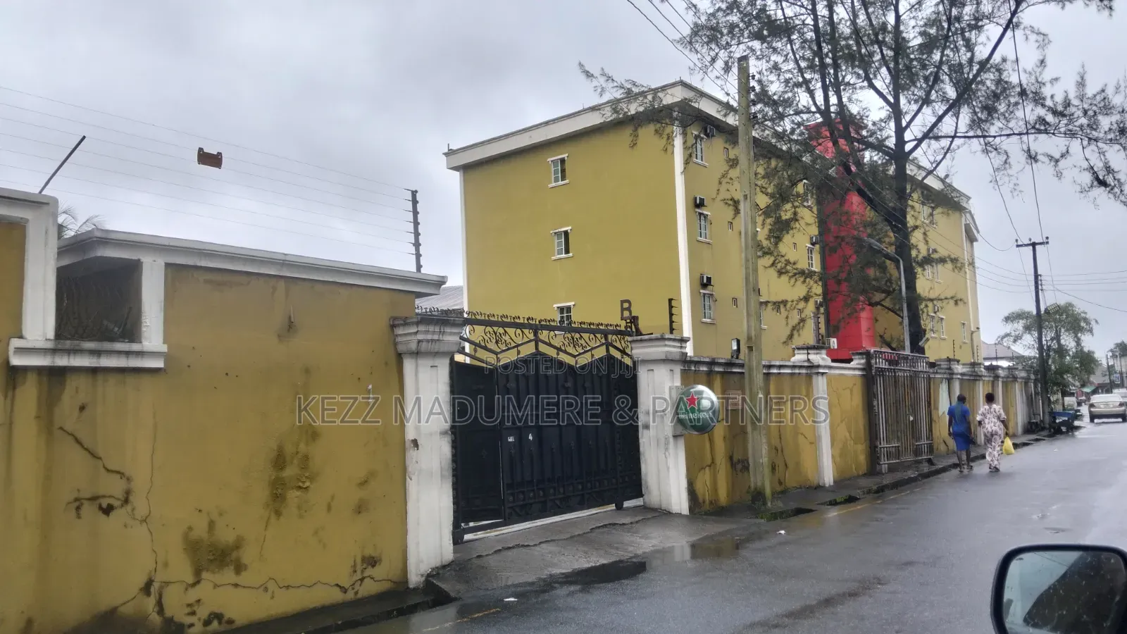 To Let / Lease : Functional 80 Rooms Hotel in Ph in Rumuomasi