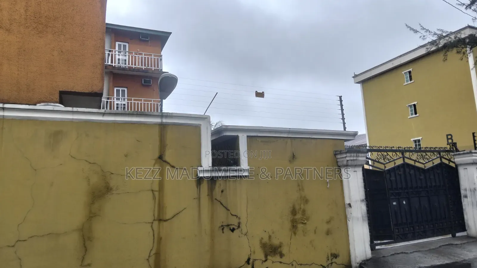 To Let / Lease : Functional 80 Rooms Hotel in Ph in Rumuomasi