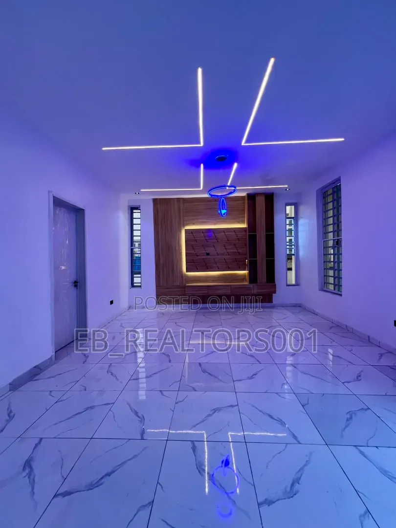 4bdrm Duplex in Secured Estate, Ikota for sale in Ikota
