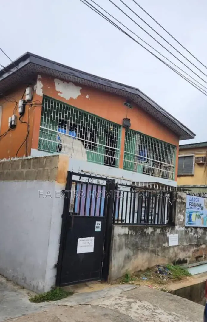 3bdrm Block of Flats in Shomolu / Shomolu for sale in Shomolu / Shomolu