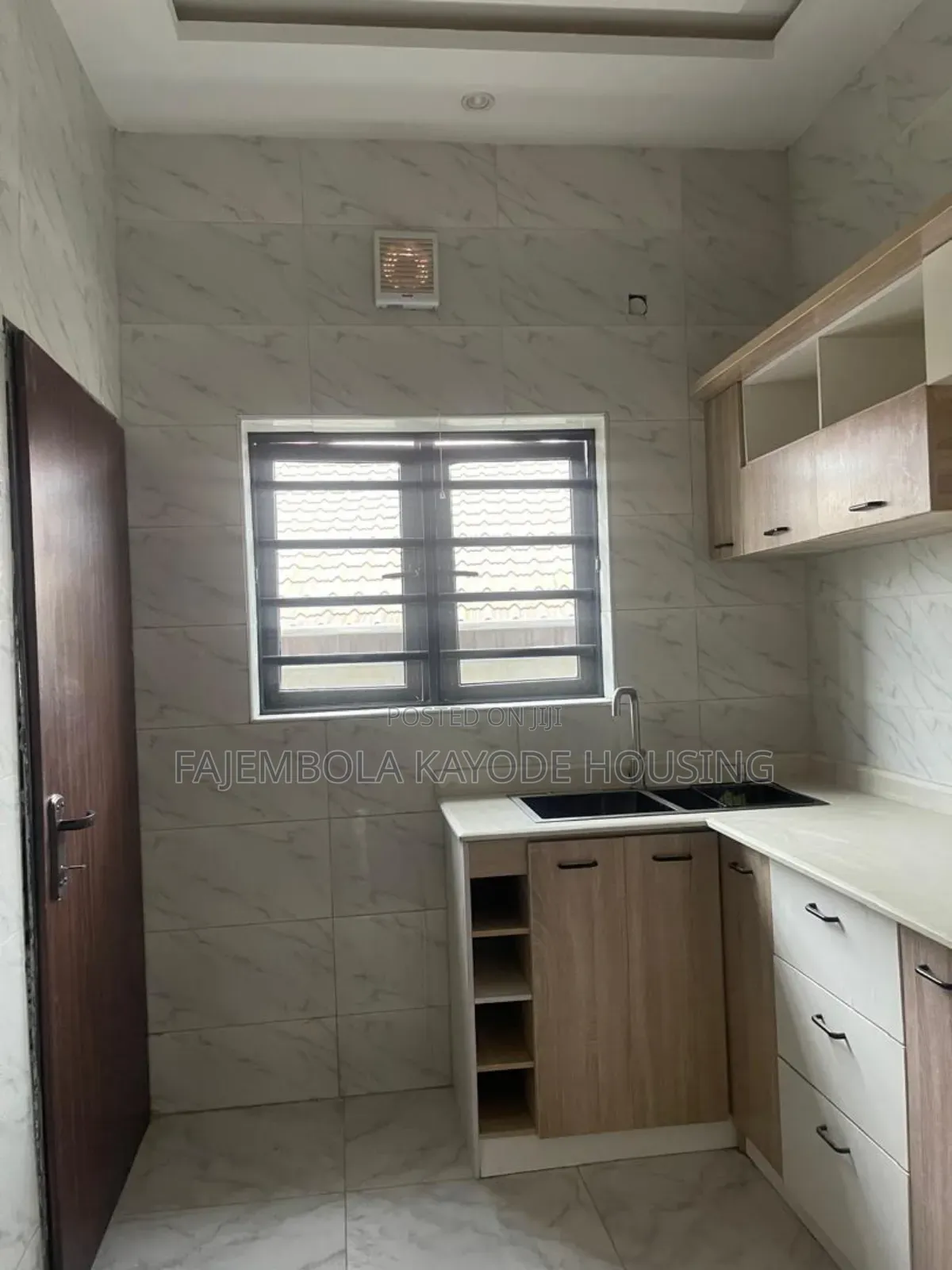 2bdrm Block of Flats in Olusoji Close, Oluyole Estate for rent in Oluyole Estate