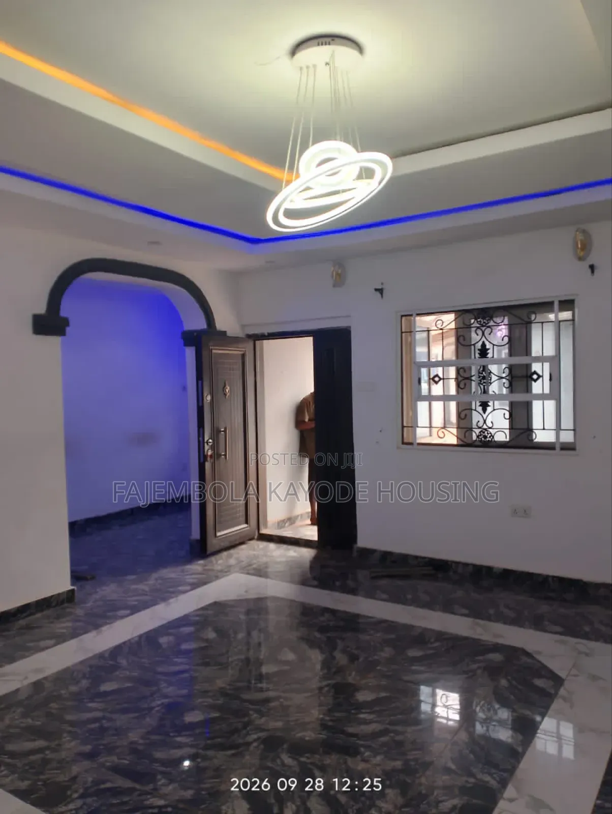 2bdrm Block of Flats in Olusoji Close, Oluyole Estate for rent in Oluyole Estate