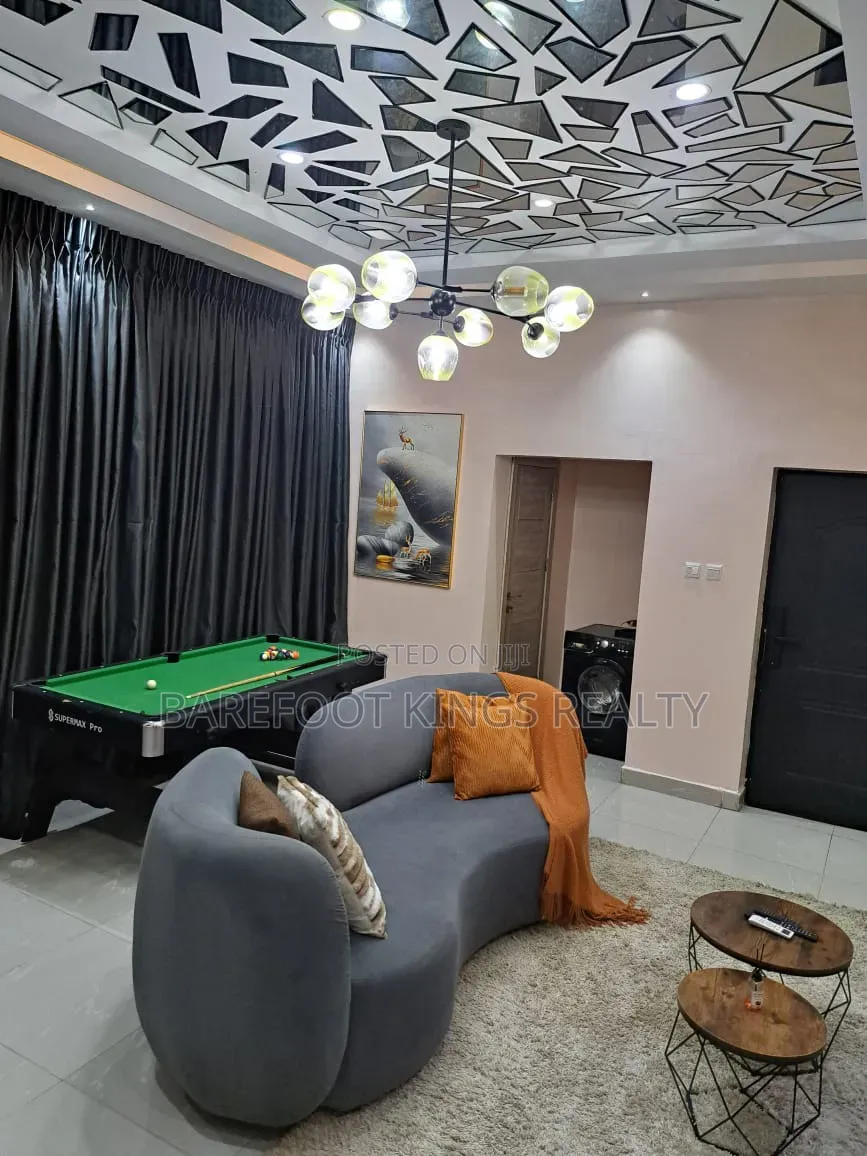 Premium 1 Bedroom Apartment in Lekki Phase 1