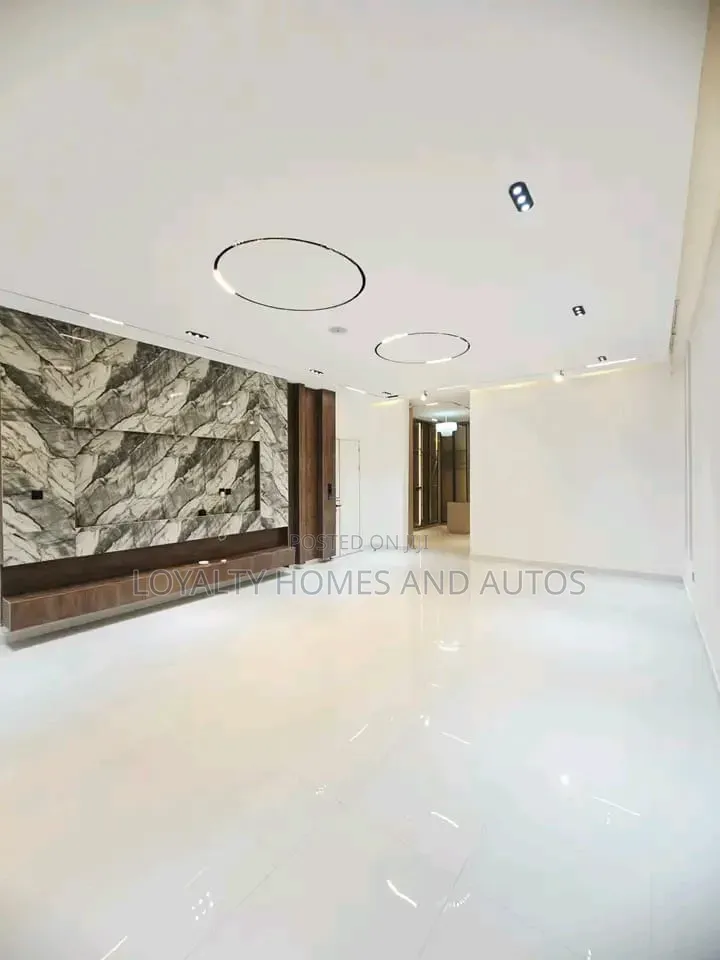 3bdrm Apartment in Egbeda for sale in Egbeda