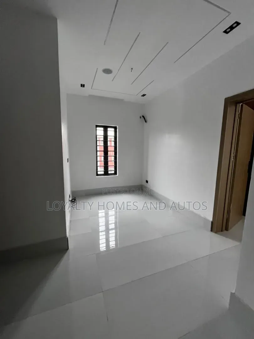 3bdrm Apartment in Egbeda for sale in Egbeda