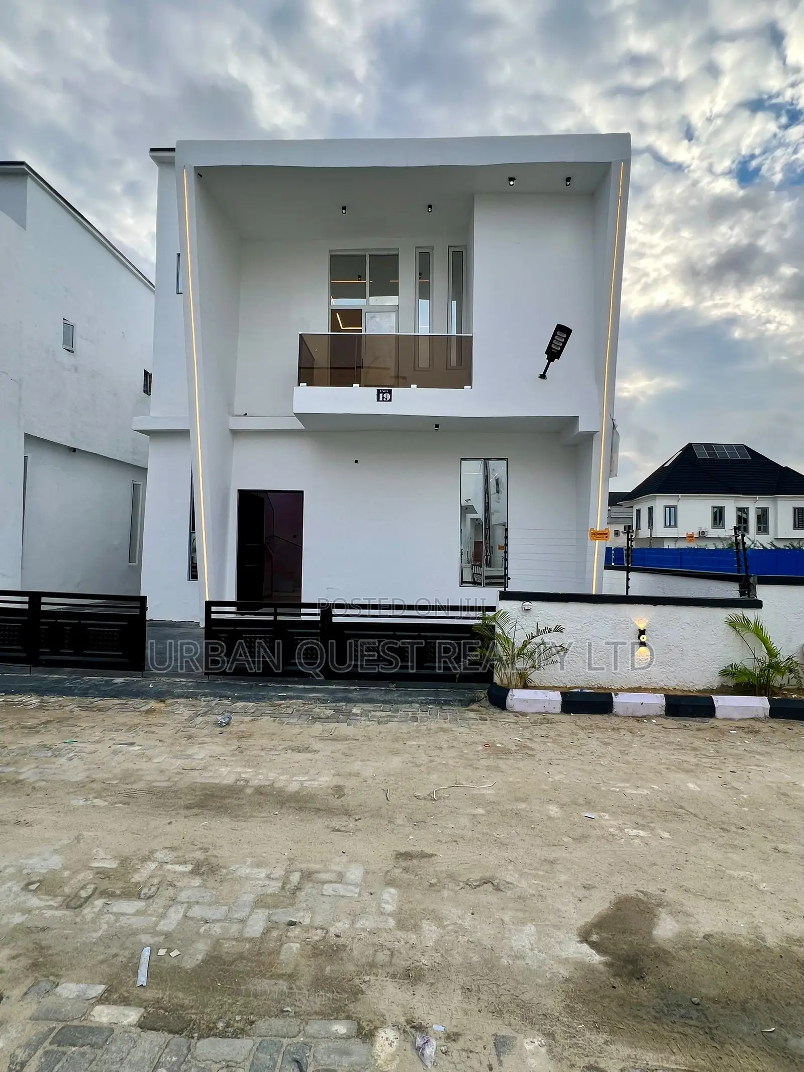 4bdrm Duplex in Ikota, Lekki for sale in Ikota